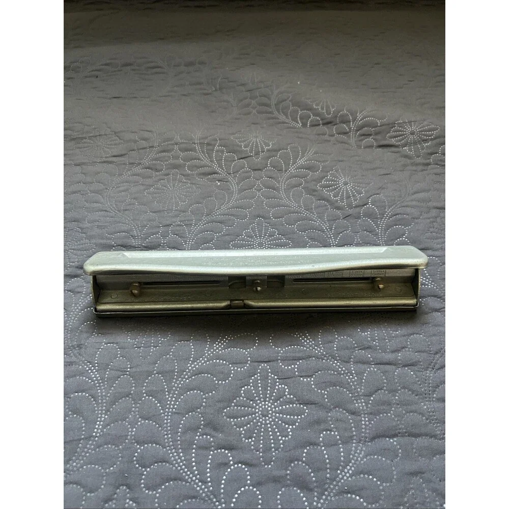 Vintage 1950's Mutual Adjustable No.20 Metal 3 Hole Paper Punch Desktop USA Home